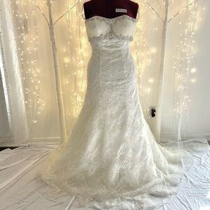 Elegant White Lace Wedding Dress
